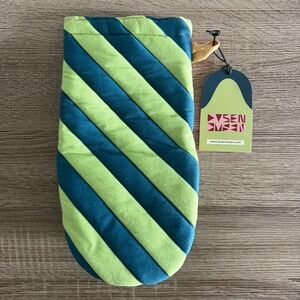 NWT Dusen Dusen Brioche Oven Mitt - Vibrant Stripe Pattern